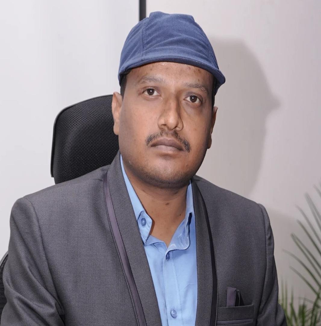 photo1_equal_to_black_size